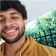 Soy un estudiante de ingeniería, que destaca mucho en el área de matemáticas y física, doy monitorias de dichas materias y además pertenezco a un grupo de investigación en mi universidad.
También doy refuerzos a niños normalmente de colegios